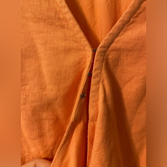 Like-New Abercrombie & Finch Crop Top - Picture 3 of 5